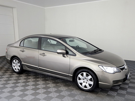 Honda Civic Elegance LPG ATM 1.8 103kW