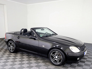 Mercedes-Benz SLK 200 Luxury ATM 2.0 100kW (1 фото из 8)