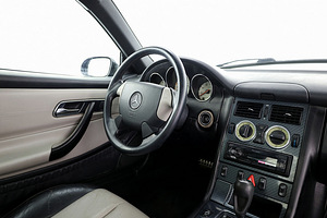 Mercedes-Benz SLK 200 Luxury ATM 2.0 100kW (7 фото из 8)