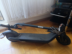 Продам электро самокат на запчасти (7 фото из 7)
