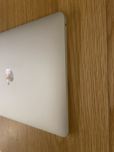 MacBook Air 13" M1 (2020) 8GB/256GB (4 foto / 7)