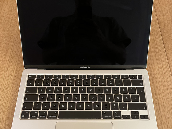 MacBook Air 13" M1 (2020) 8 ГБ/256 ГБ