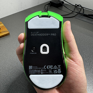 Hiir Razer Deathadder V4 Pro (2 foto / 3)