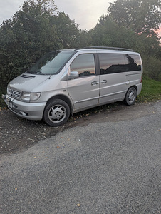 Mercedes Benz v220 (1 foto / 1)