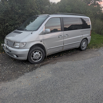 Mercedes Benz v220