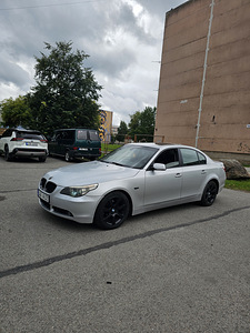 BMW E60 (1 фото из 6)