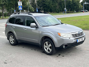 SUBARU FORESTER (2 фото из 10)