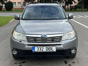 SUBARU FORESTER (3 фото из 10)