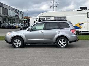 SUBARU FORESTER (4 фото из 10)