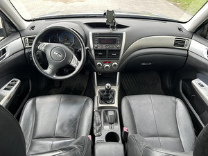 SUBARU FORESTER (9 фото из 10)