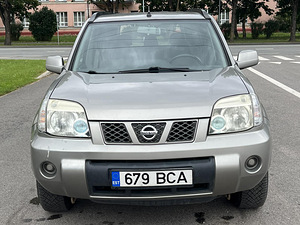 NISSAN X-TRAIL (3 foto / 11)