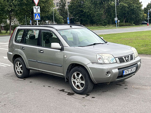 NISSAN X-TRAIL (2 foto / 11)