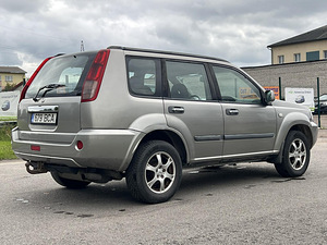 NISSAN X-TRAIL (7 foto / 11)