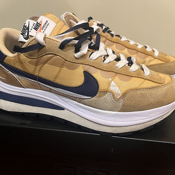 Nike x Sacai Vaporwaffle Seasame and BluevVoid