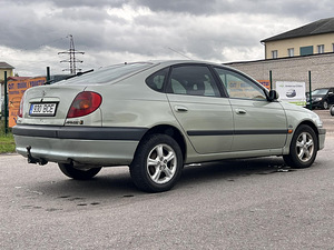 TOYOTA AVENSIS (6 фото из 10)