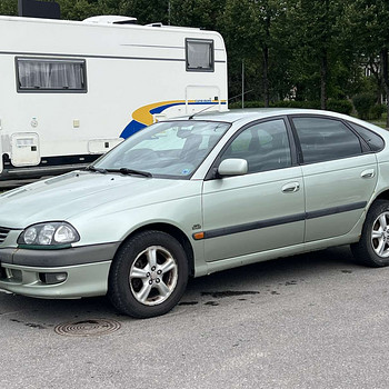 TOYOTA AVENSIS