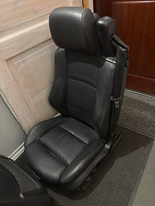 BMW E93 salongi komplekt (1 foto / 10)