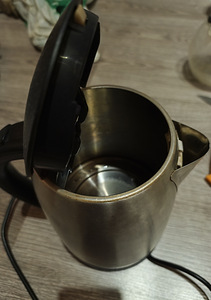 Elektriline veekeetja (5 foto / 10)