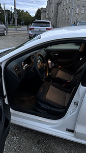 Volkswagen Polo 1.2 TDI (6 фото из 12)