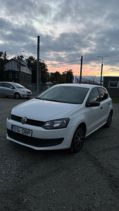 Volkswagen Polo 1.2 TDI (7 фото из 12)