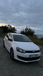 Volkswagen Polo 1.2 TDI (9 фото из 12)