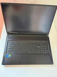 MSI Creator 17 RTX 3080 / 32GB / 1TB / 4K Mini LED (1 foto / 5)