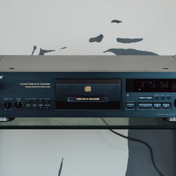 Sony CDP-XB930