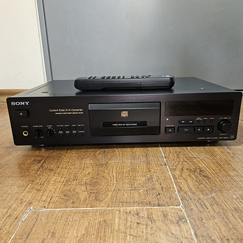 Sony CDP-XB930 Stereo Compact Disc Player