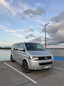 Volkswagen T5 Caravelle 2012 2.0TDI 132 кВт (1 фото из 14)