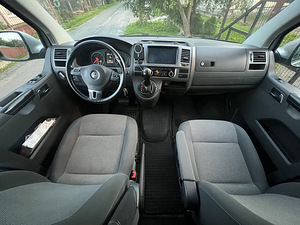 Volkswagen T5 Caravelle 2012 2.0TDI 132 кВт (12 фото из 14)
