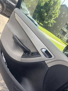 Продать или обменять Citroën C4 Picasso (меньше, автомат) (5 фото из 10)