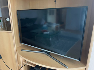 Samsung UE32J6202AK 32" Full HD Smart TV (1 фото из 3)