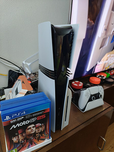 Sony PlayStation 5 Pro 2TB + Disc Drive + 4 игры (1 фото из 3)