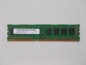Память 4GB DDR3 PC3-12800 (1 фото из 2)