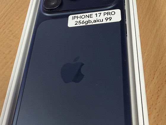Apple iPhone 17 Pro 256Gb Blue в хорошем состоянии