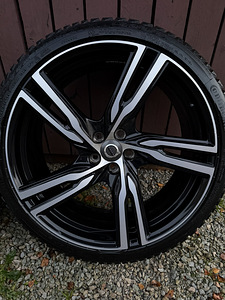 Volvo 21” 5-Double Spoke Diamond Cut (2 фото из 9)