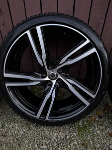 Volvo 21” 5-Double Spoke Diamond Cut (4 фото из 9)