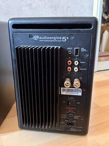 Активные колонки Audioengine A5+ Classic (3 фото из 3)
