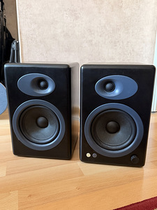Активные колонки Audioengine A5+ Classic (1 фото из 3)