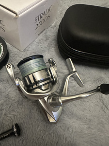 Shimano stradic 2500s (1 foto / 5)