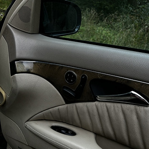 Mercedes-Benz e320 (5 фото из 9)