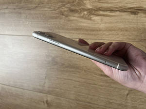 iPhone 11 64gb (2 foto / 7)