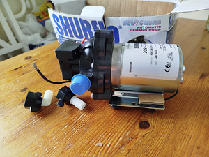 Shurflo Trail King 7 Water Pump (4 foto / 7)