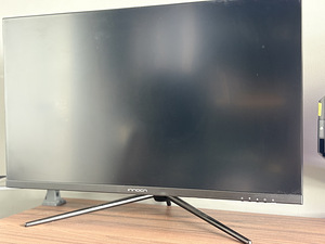4K IPS monitor 32 tolli (1 foto / 3)