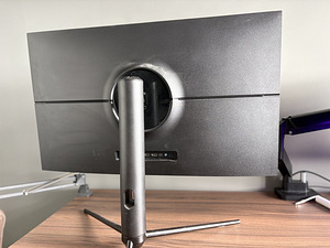 4K IPS monitor 32 tolli (2 foto / 3)