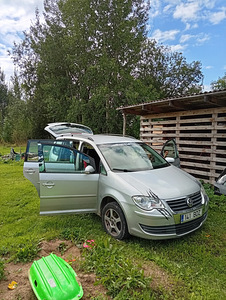 Volkswagen Touran (1 фото из 12)