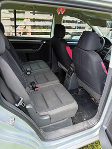 Volkswagen Touran (8 фото из 12)