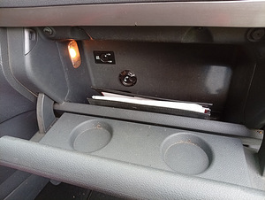 Volkswagen Touran (12 фото из 12)