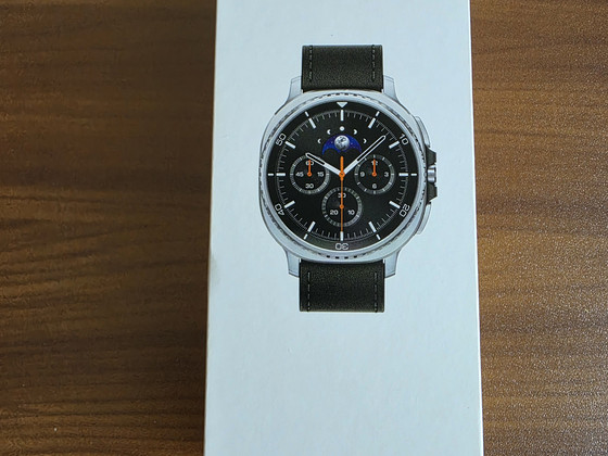 Умные часы Samsung Galaxy Watch8 Classic LTE