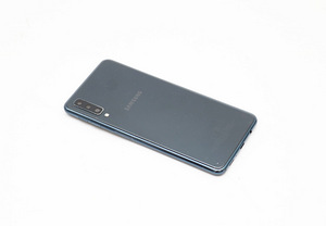 Телефон Samsung Galaxy A7 64GB 16MP Камера (3 фото из 3)